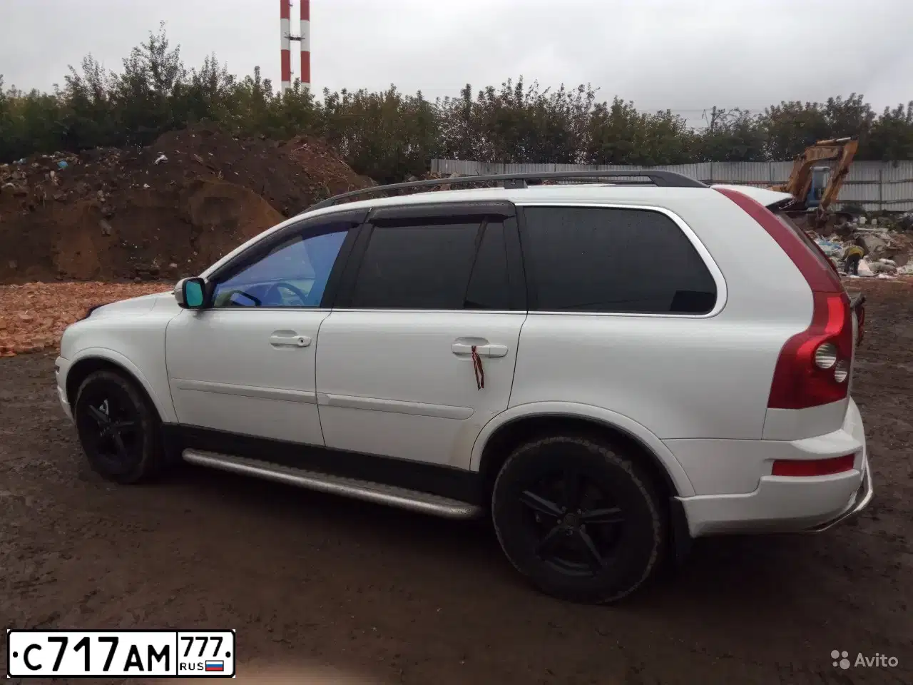 Фото автомобиля VOLVO XC90, 2005 — госномер Е261НК134. Цвет: БЕЛЫЙ