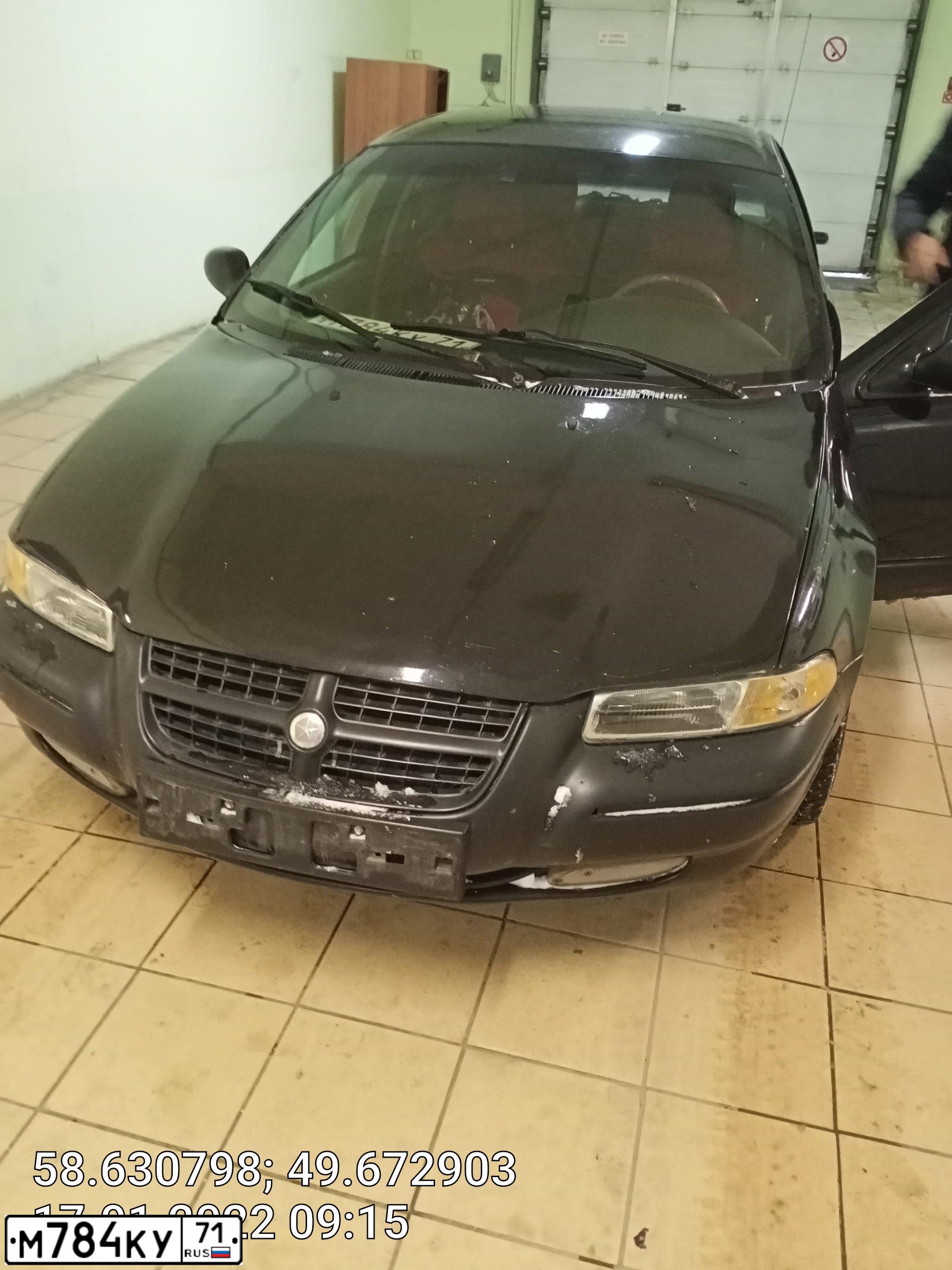 Фото автомобиля CHRYSLER STRATUS, 1996 — госномер В746ХО43. Цвет: ЧЕРНЫЙ