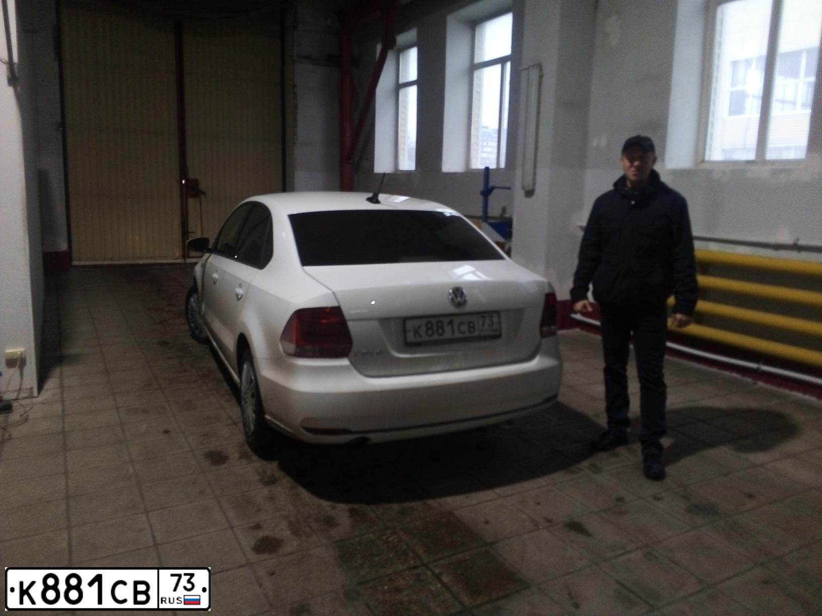 Фото автомобиля VOLKSWAGEN POLO, 2020 — госномер С350АО58. Цвет: Белый