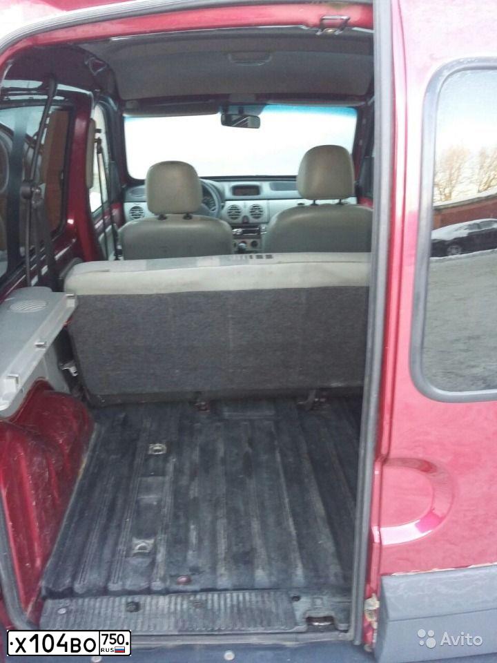 Фото автомобиля RENAULT KANGOO, 2005 — госномер С204КЕ177. Цвет: КРАСНЫЙ ТЕМНО КРАСН