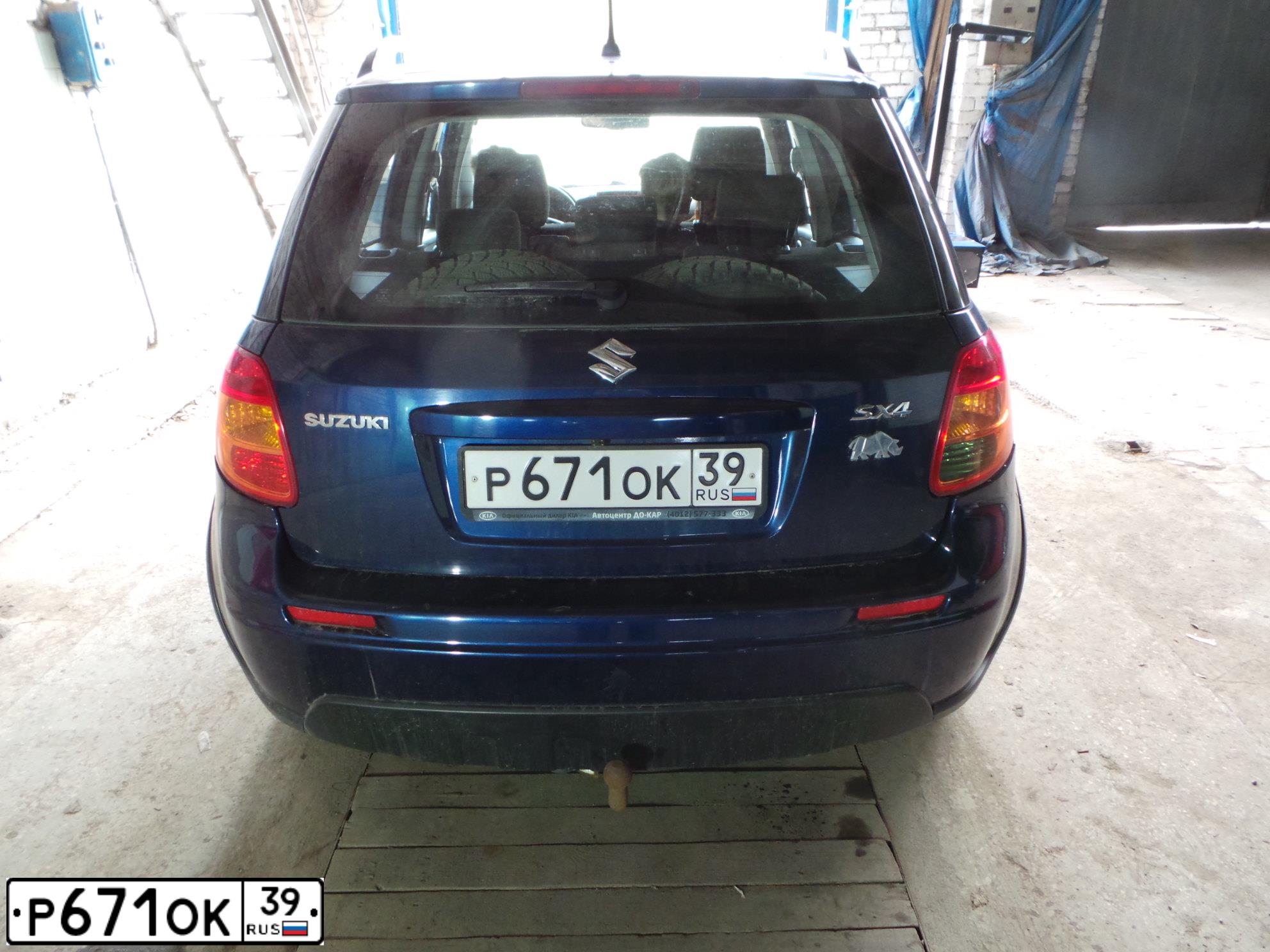 Фото автомобиля SUZUKI SX 4, 2008 — госномер Р671ОК39. Цвет: СИНИЙ