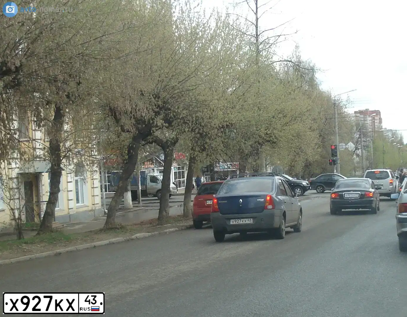 Фото автомобиля RENAULT T LOGAN, 2007 — госномер Р753ОР43. Цвет: Темно-синий