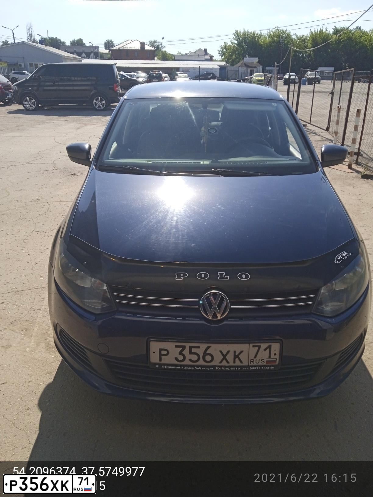 Фото автомобиля VOLKSWAGEN POLO, 2015 — госномер Р356ХК71. Цвет: Темно-синий
