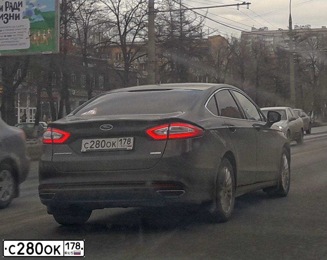 Фото автомобиля FORD MONDEO, 2015 — госномер Р186КА136. Цвет: ЧЕРНЫЙ