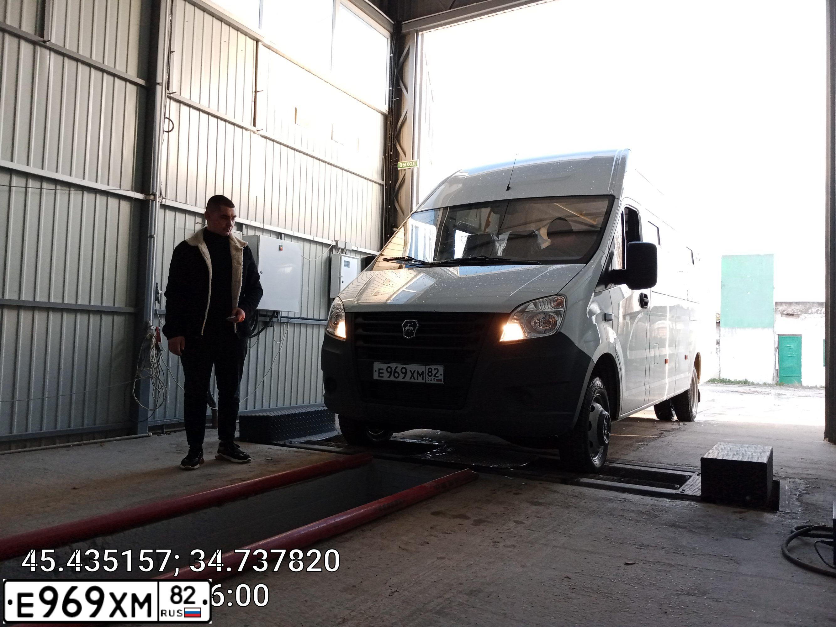 Фото автомобиля GAZELLE NEXT, 2023 — госномер Е969ХМ82. Цвет: Белый
