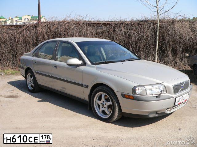 Фото автомобиля VOLVO S80, 1998 — госномер М349СН198. Цвет: Серебристый