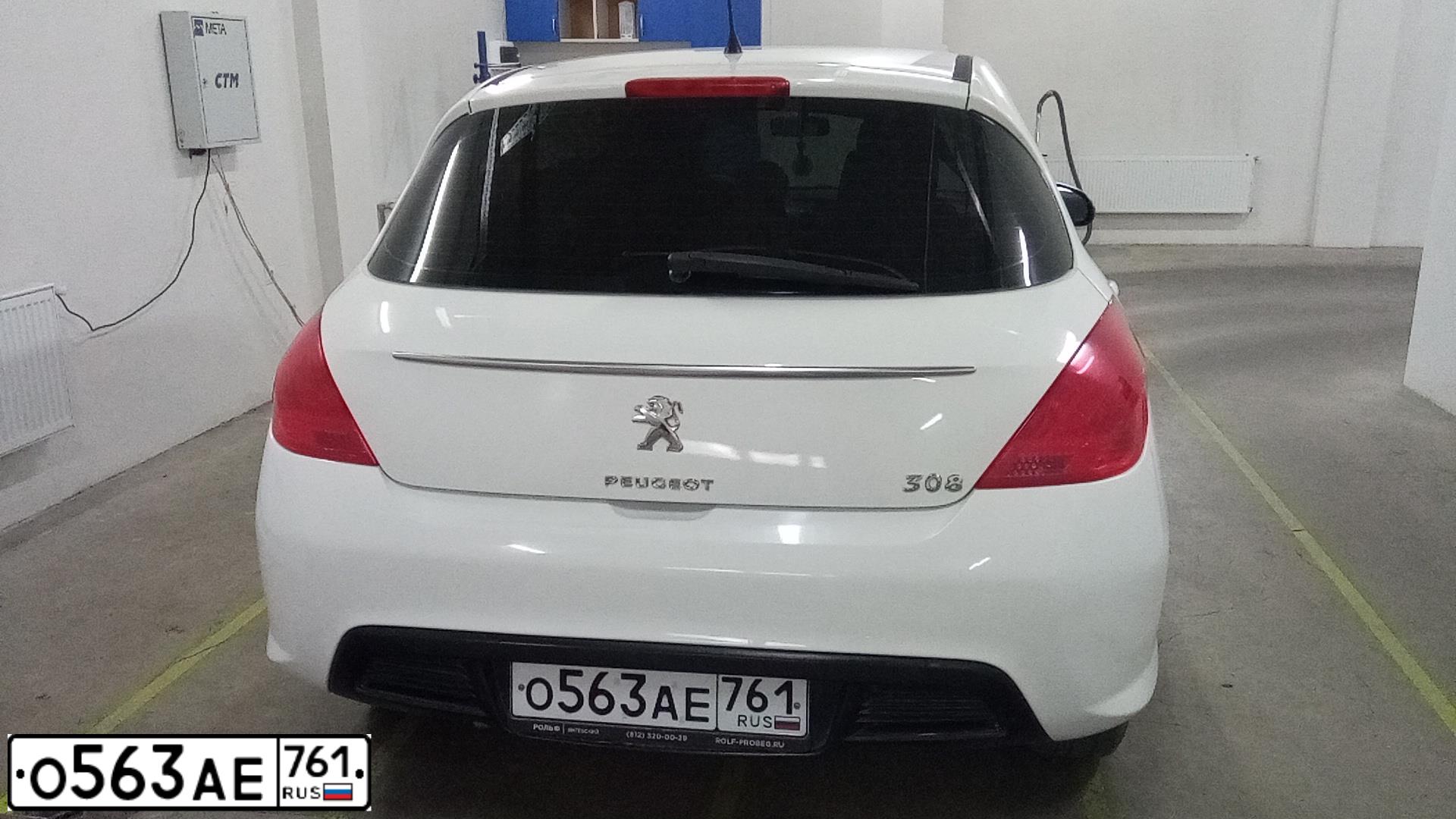 Фото автомобиля PEUGEOT 308, 2011 — госномер О563АЕ761. Цвет: БЕЛЫЙ