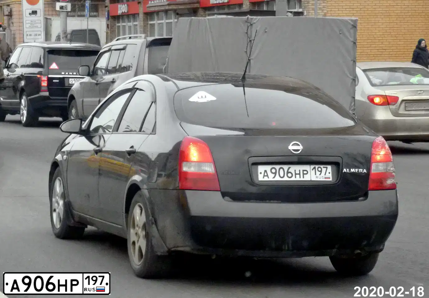 Фото автомобиля НИССАН ПРИМЕРА 2.0 ЭЛЕГАНС, 2004 — госномер С864ЕН40. Цвет: ЧЕРНЫЙ