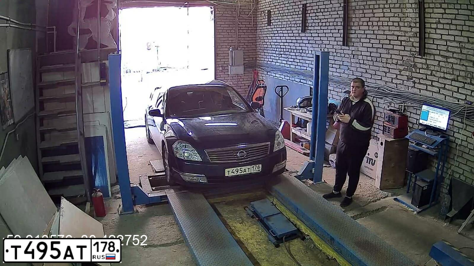 Фото автомобиля NISSAN TEANA, 2007 — госномер Т495АТ178. Цвет: СИНИЙ МЕТАЛЛИК