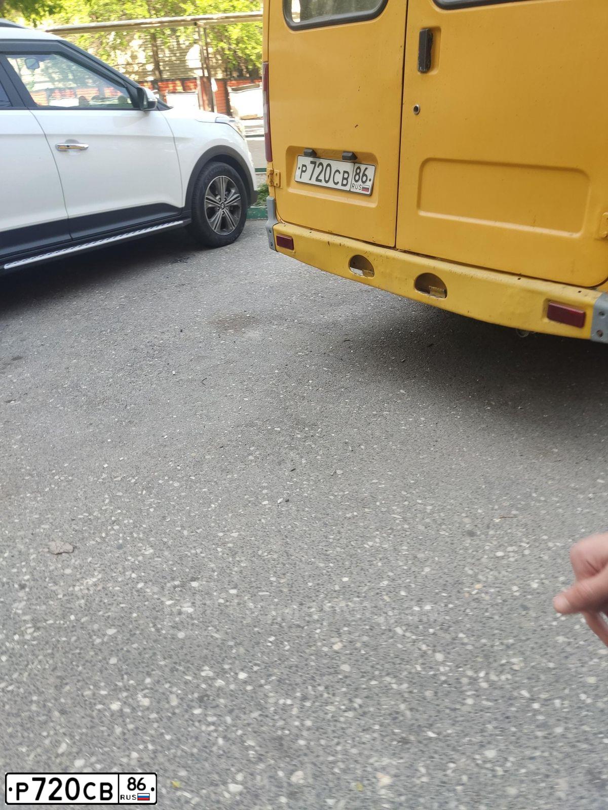 Фото автомобиля GAZ 3221 EL, 2007 — госномер Р720СВ86. Цвет: ЖЁЛТЫЙ