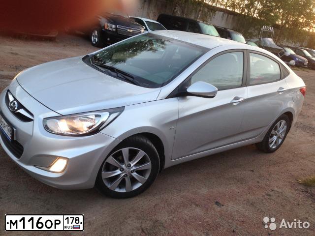 Фото автомобиля HYUNDAI SOLARIS, 2012 — госномер В940НМ147. Цвет: Серебристый