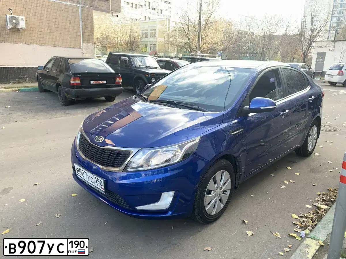 Фото автомобиля KIA RIO, 2012 — госномер В424НМ761. Цвет: синий