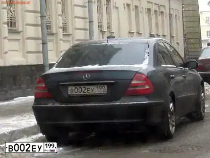 Фото автомобиля VOLKSWAGEN TOUAREG, 2006 — госномер С007СЕ199. Цвет: ТЕМНО СЕРЫЙ