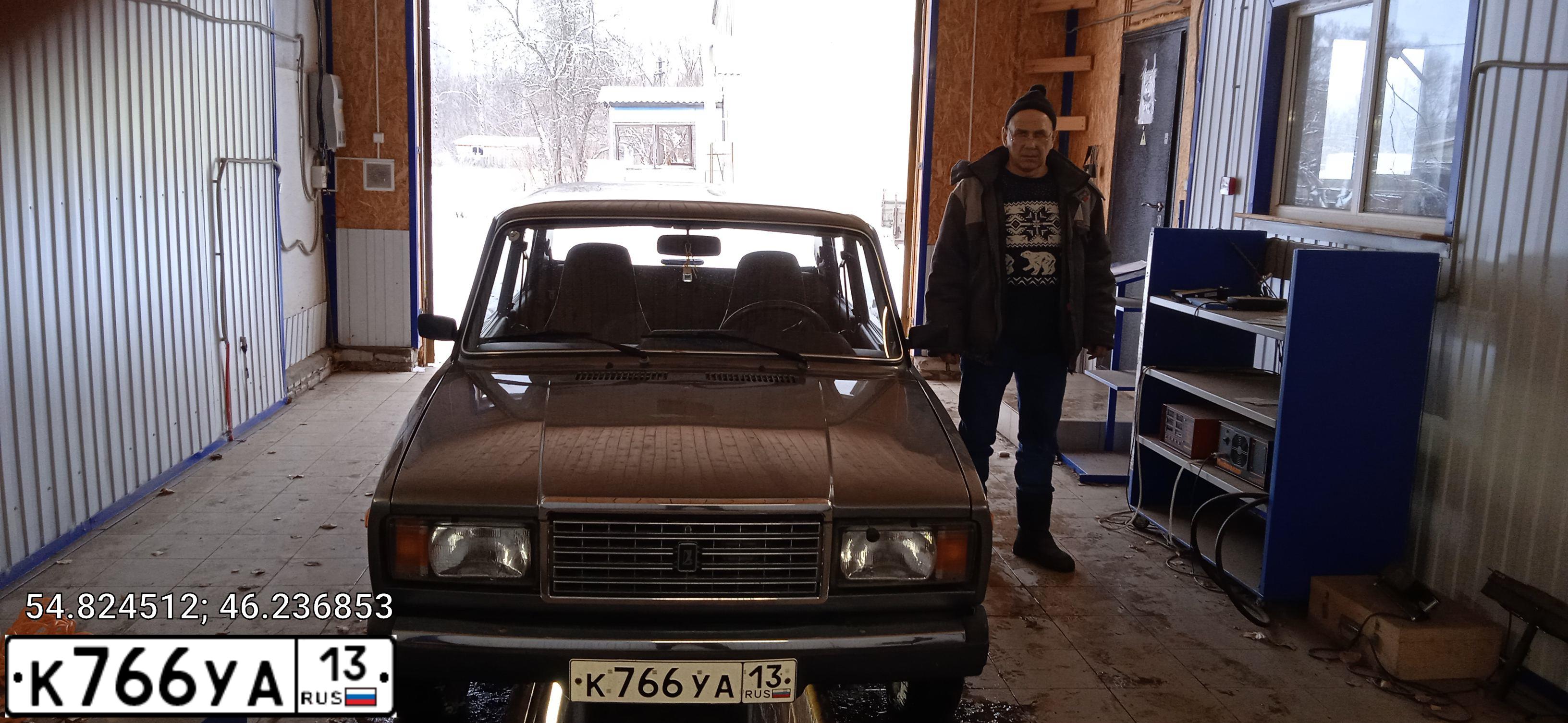 Фото автомобиля LADA 2107 LADA, 2011 — госномер К766УА13. Цвет: СРЕДНИЙ СЕРО-ЗЕЛЕНЫЙ