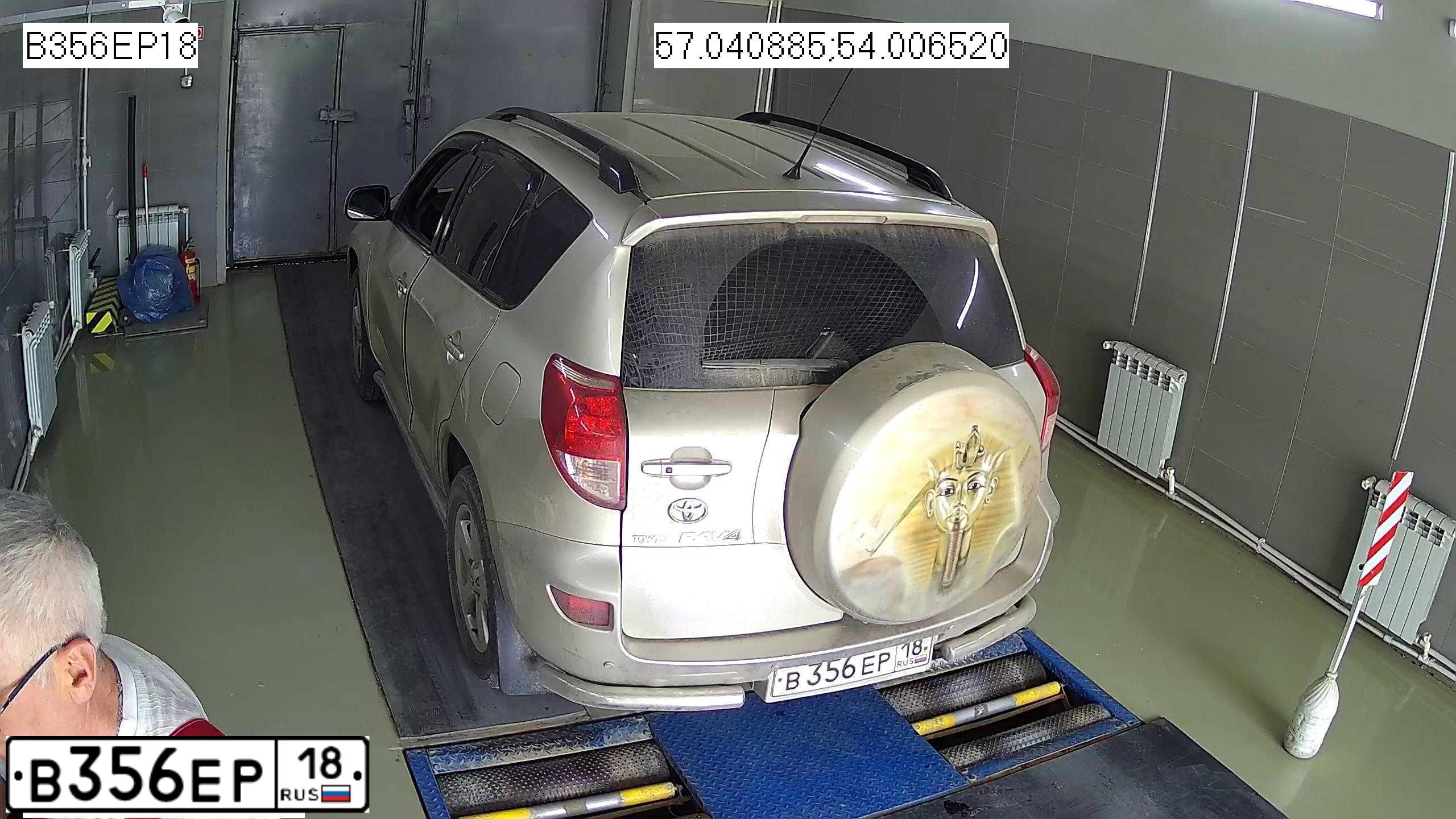Фото автомобиля TOYOTA RAV4, 2006 — госномер О428МК716. Цвет: БЕЖЕВЫЙ