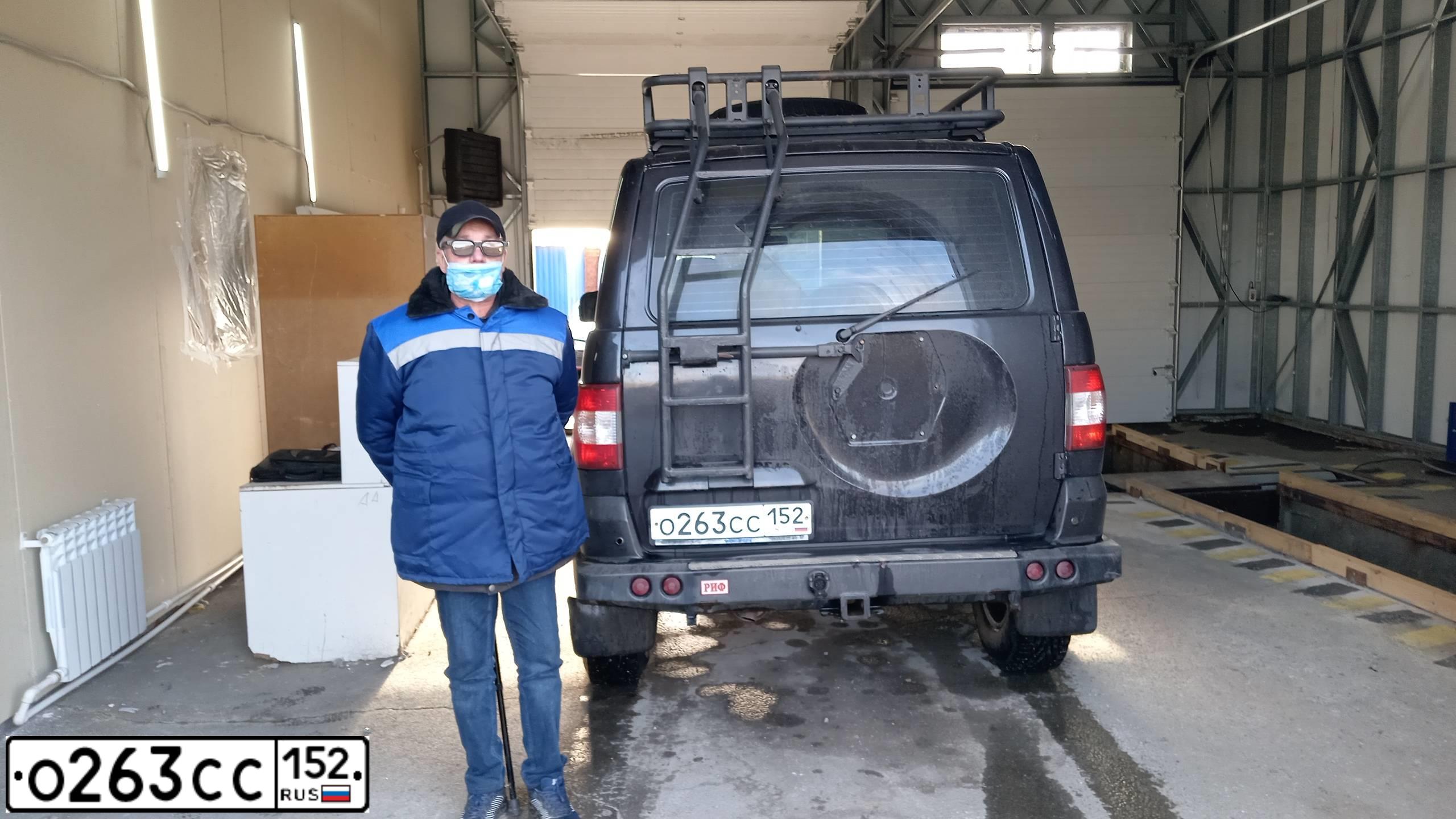 Фото автомобиля UAZ 3163 PATRIOT, 2016 — госномер Е414ВУ774. Цвет: ЧЕРНЫЙ