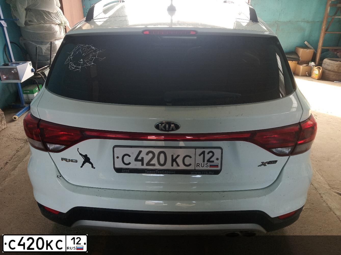 Фото автомобиля KIA RIO, 2017 — госномер М341ТУ21. Цвет: Белый