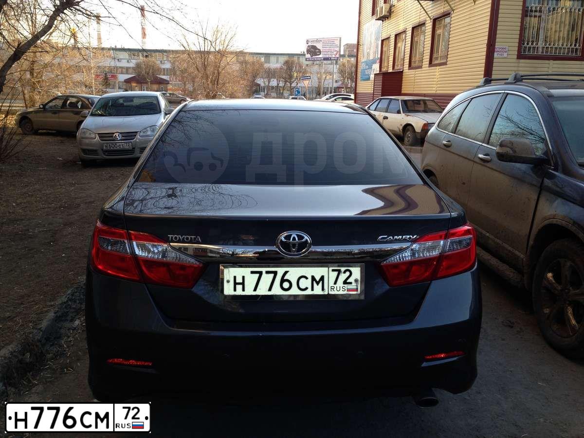 Фото автомобиля TOYOTA CAMRY, 2013 — госномер Р386ТС72. Цвет: СЕРЫЙ