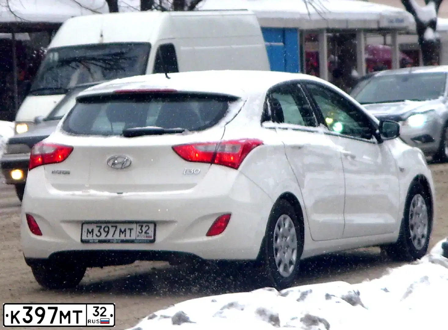 Фото автомобиля LADA 2110, 2006 — госномер К397МТ32. Цвет: ЗЕЛЕНЫЙ ТЕМНЫЙ