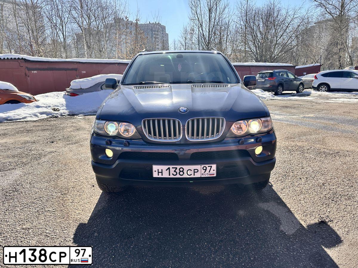 Фото автомобиля BMW X5, 2004 — госномер Н138СР97