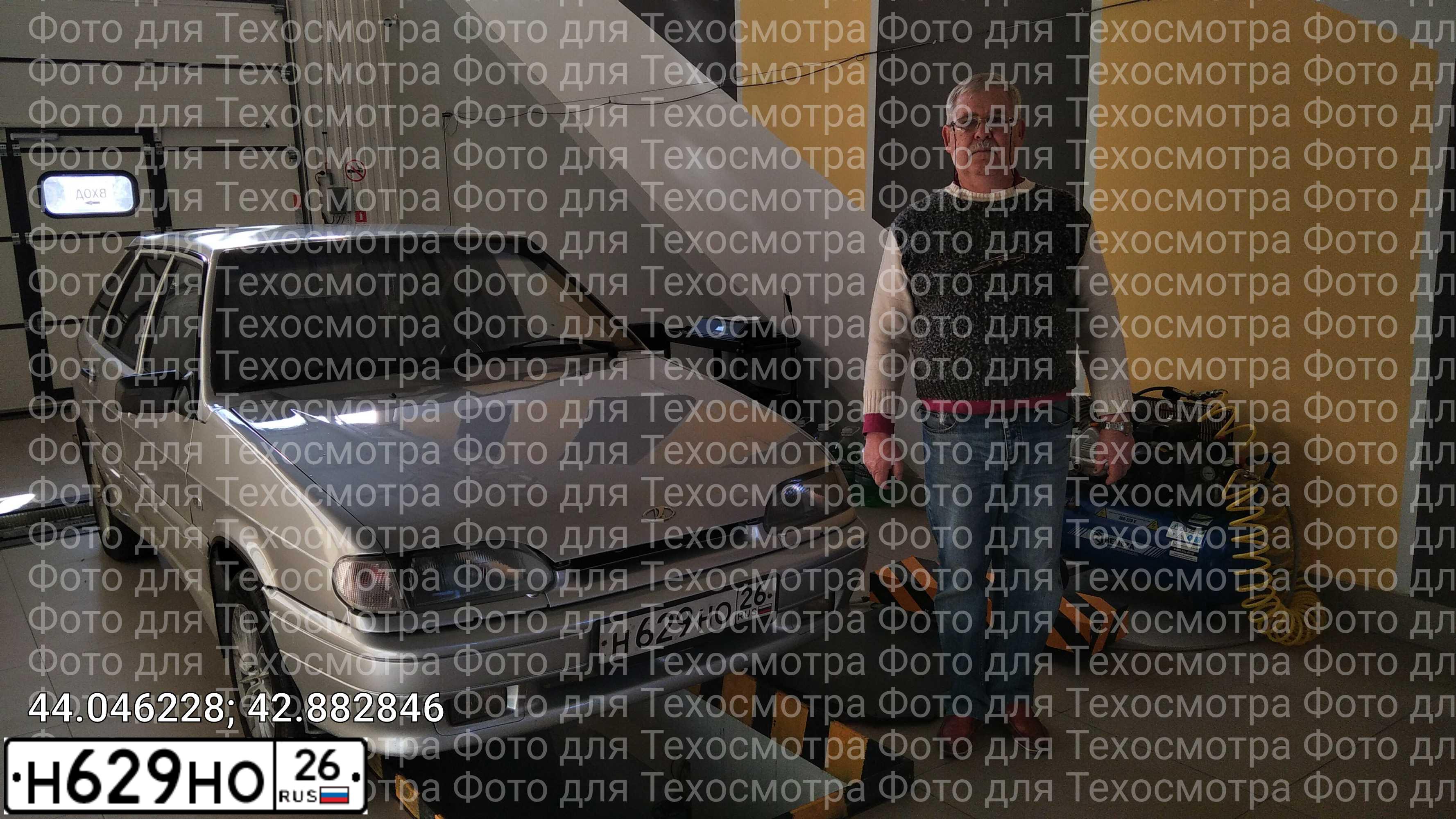 Фото автомобиля LADA 2114 SAMARA, 2008 — госномер Н629НО26. Цвет: СВЕТЛО-СЕРЕБРИСТЫЙ МЕТАЛЛ