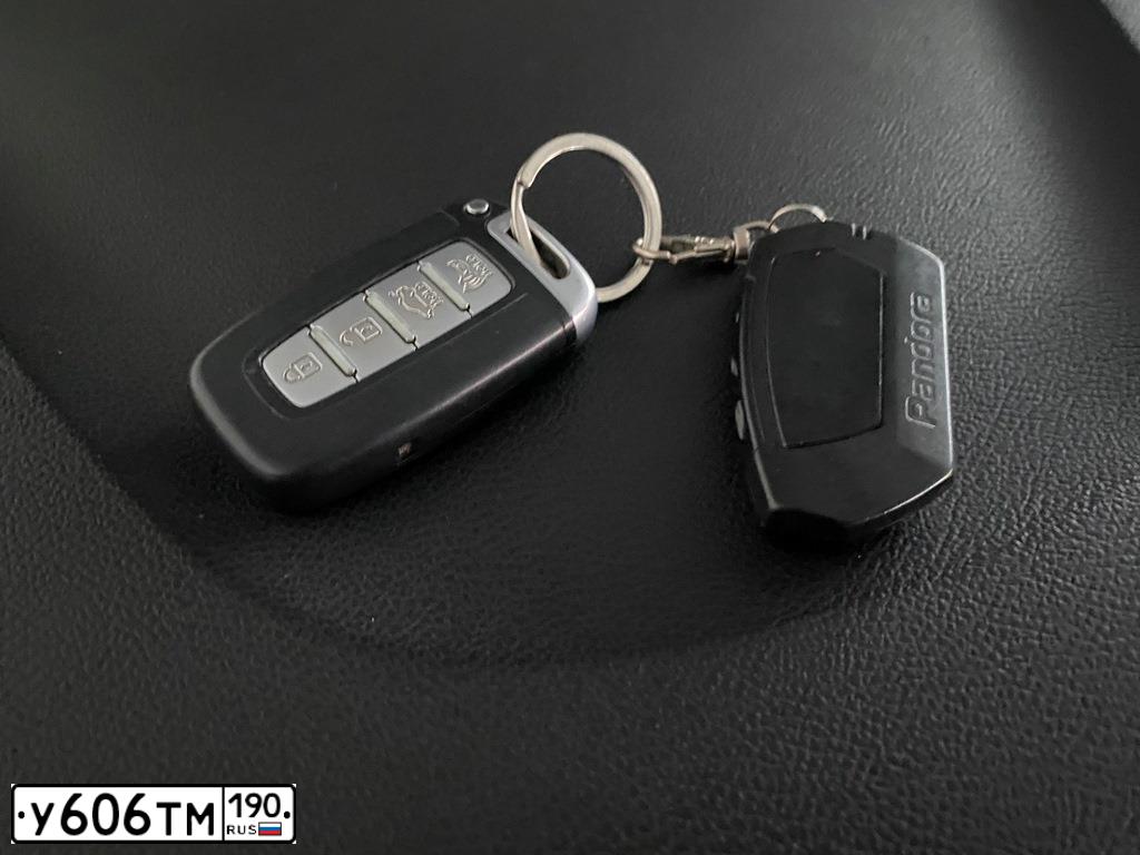 Фото автомобиля HYUNDAI AVANTE, 2012 — госномер У606ТМ190. Цвет: БЕЛЫЙ