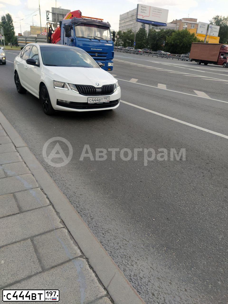 Фото автомобиля SKODA OCTAVIA, 2020 — госномер О588ЕВ75
