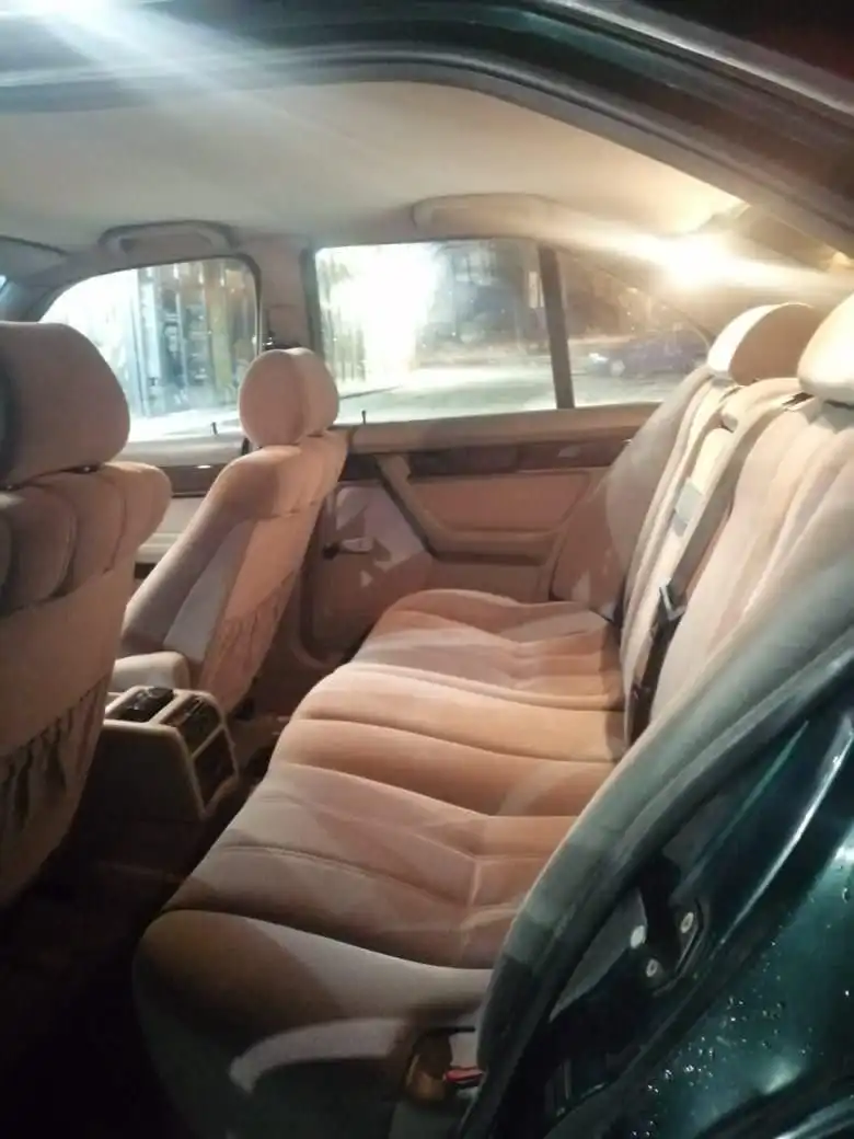 Фото автомобиля BMW W SERIE 5, 1989 — госномер С815СЕ39. Цвет: ЗЕЛЕНЫЙ