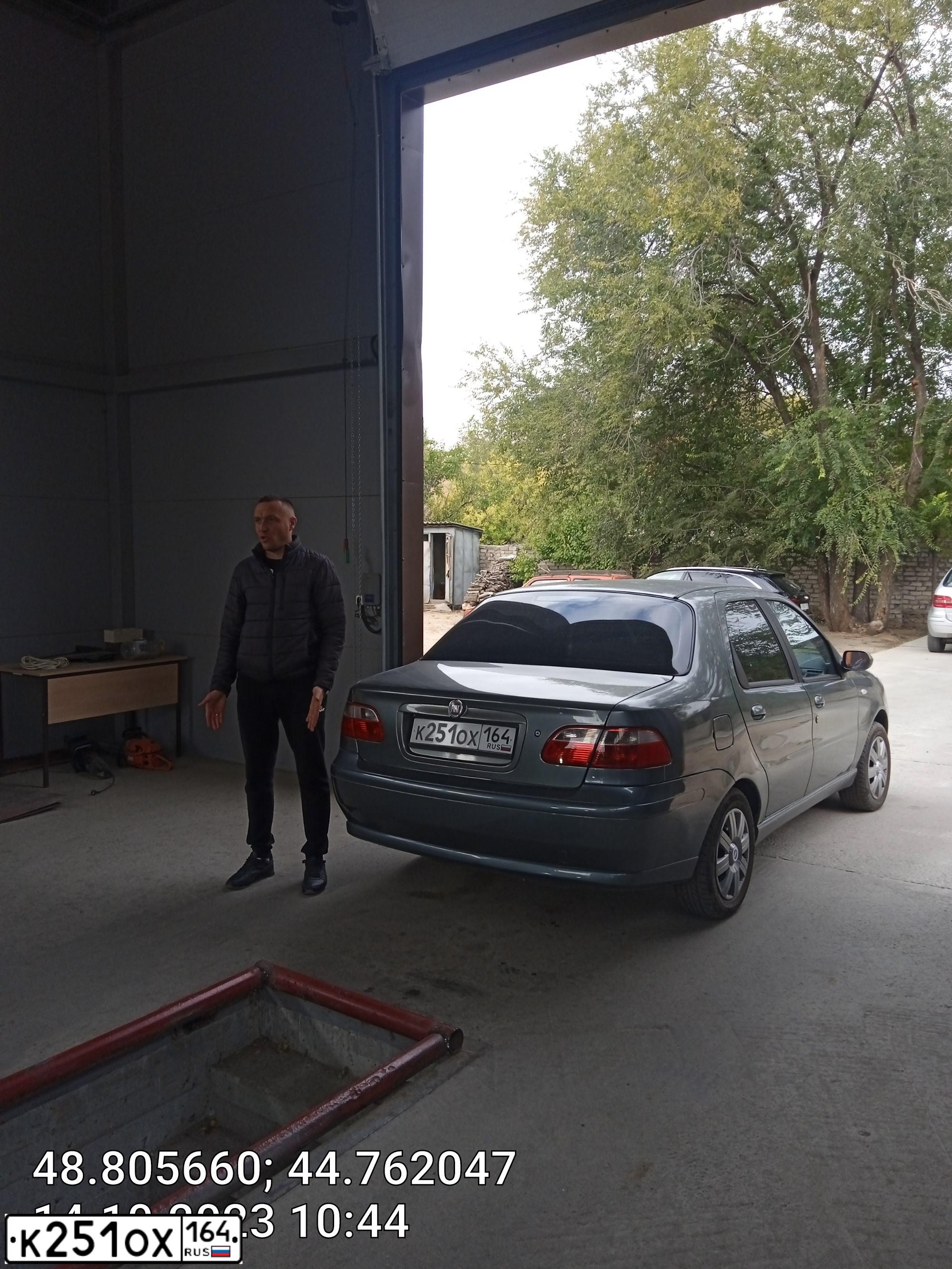 Фото автомобиля FIAT ALBEA, 2009 — госномер К251ОХ164. Цвет: СЕРЫЙ ХРОНО