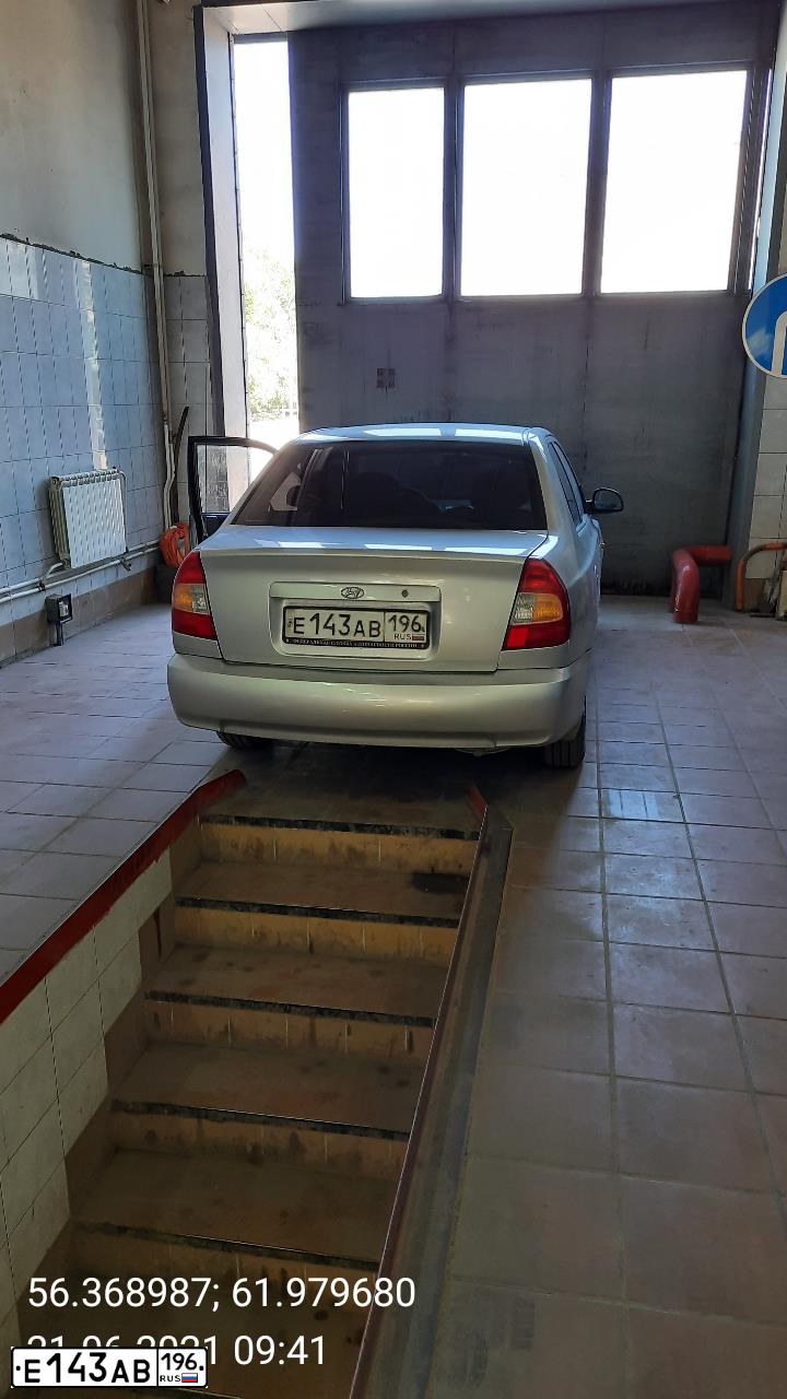 Фото автомобиля TAGAZ ACCENT, 2005 — госномер Е143АВ196. Цвет: СЕРЕБРИСТЫЙ