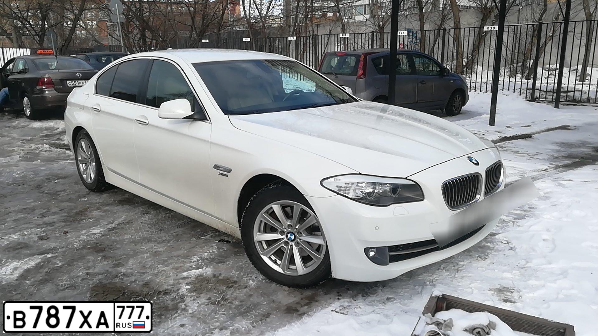 Фото автомобиля BMW SERIE 5, 2012 — госномер С424АС977. Цвет: Белый
