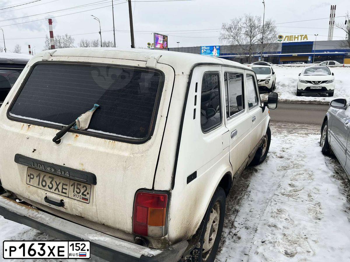 Фото автомобиля LADA 2131 NIVA, 2006 — госномер Р163ХЕ152. Цвет: ЯРКО-БЕЛЫЙ