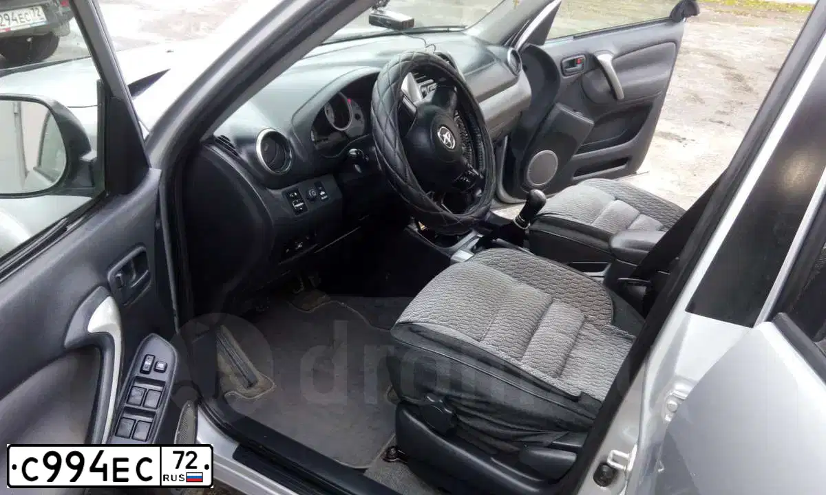 Фото автомобиля RENAULT DUSTER, 2013 — госномер С994ЕС72. Цвет: СЕРЫЙ