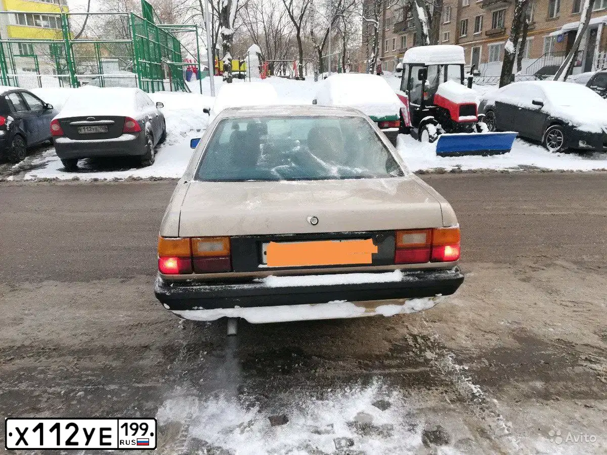 Фото автомобиля AUDI Q5, 2010 — госномер Х112УЕ199. Цвет: ЧЕРНЫЙ