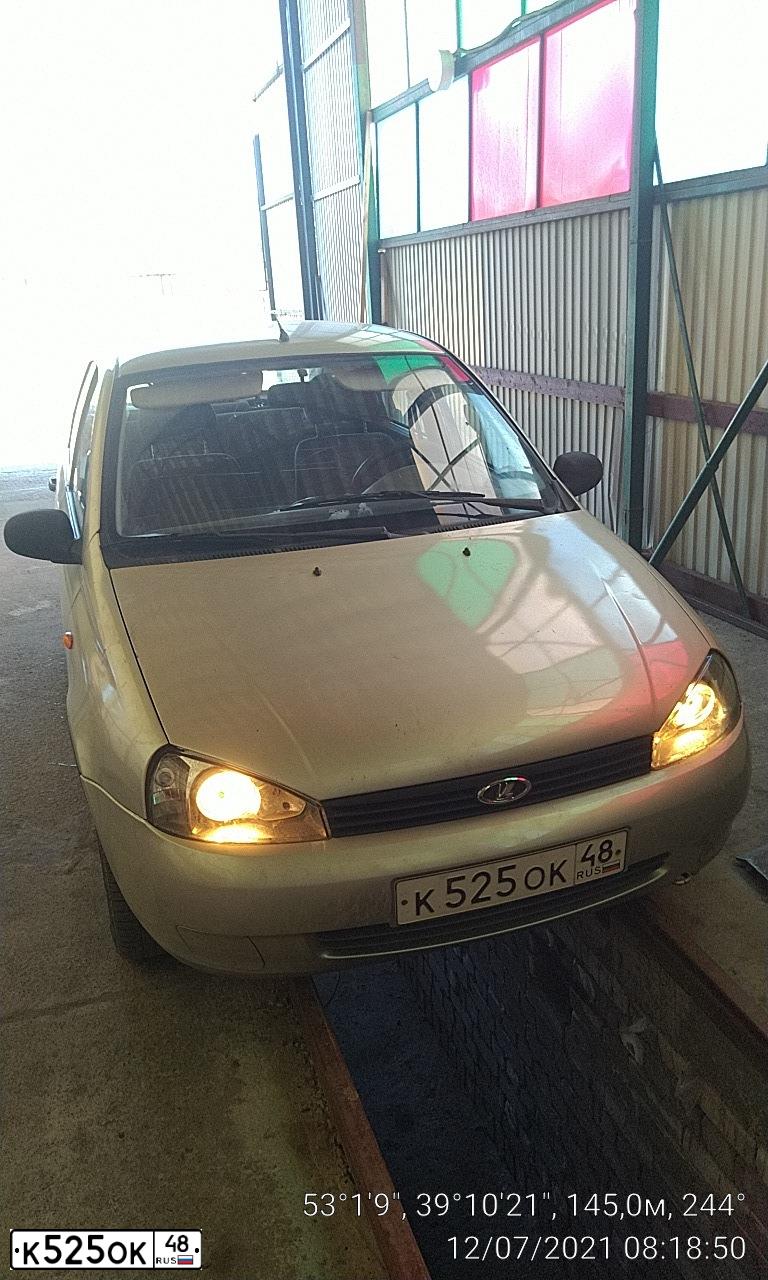 Фото автомобиля LADA 1118 KALINA, 2006 — госномер Е600ВМ48. Цвет: БЕЖЕВО-СЕРЫЙ
