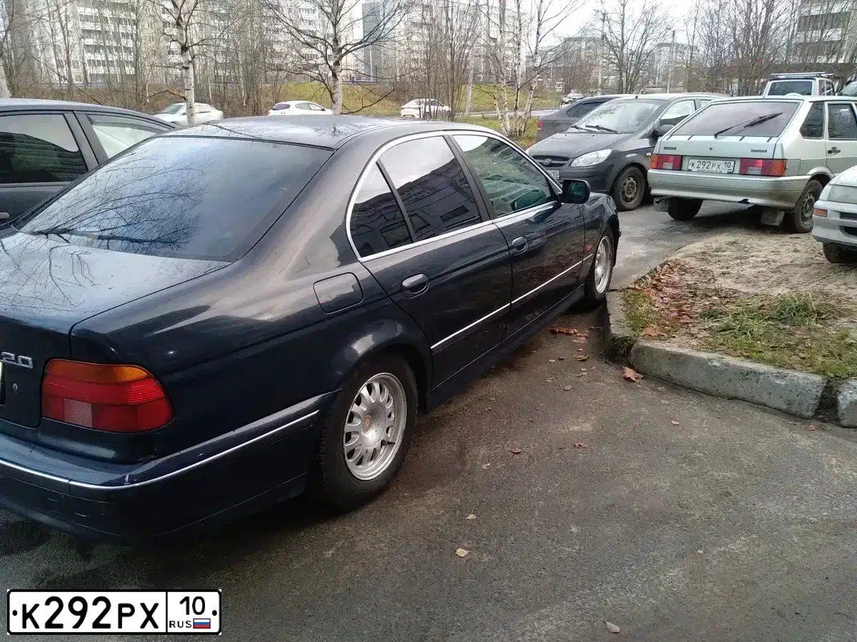 Фото автомобиля LADA 2114 SAMARA, 2007 — госномер К292РХ10. Цвет: БЕЛО-ЗЕЛЕНЫЙ