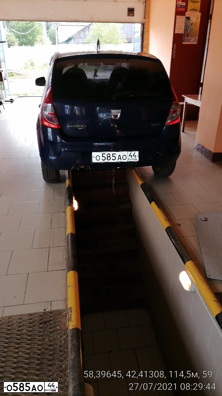 Фото автомобиля DACIA SANDERO, 2009 — госномер О585АО44. Цвет: СИНИЙ