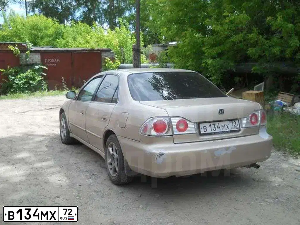 Фото автомобиля HONDA ACCORD, 2000 — госномер У168ОУ72. Цвет: Коричневый