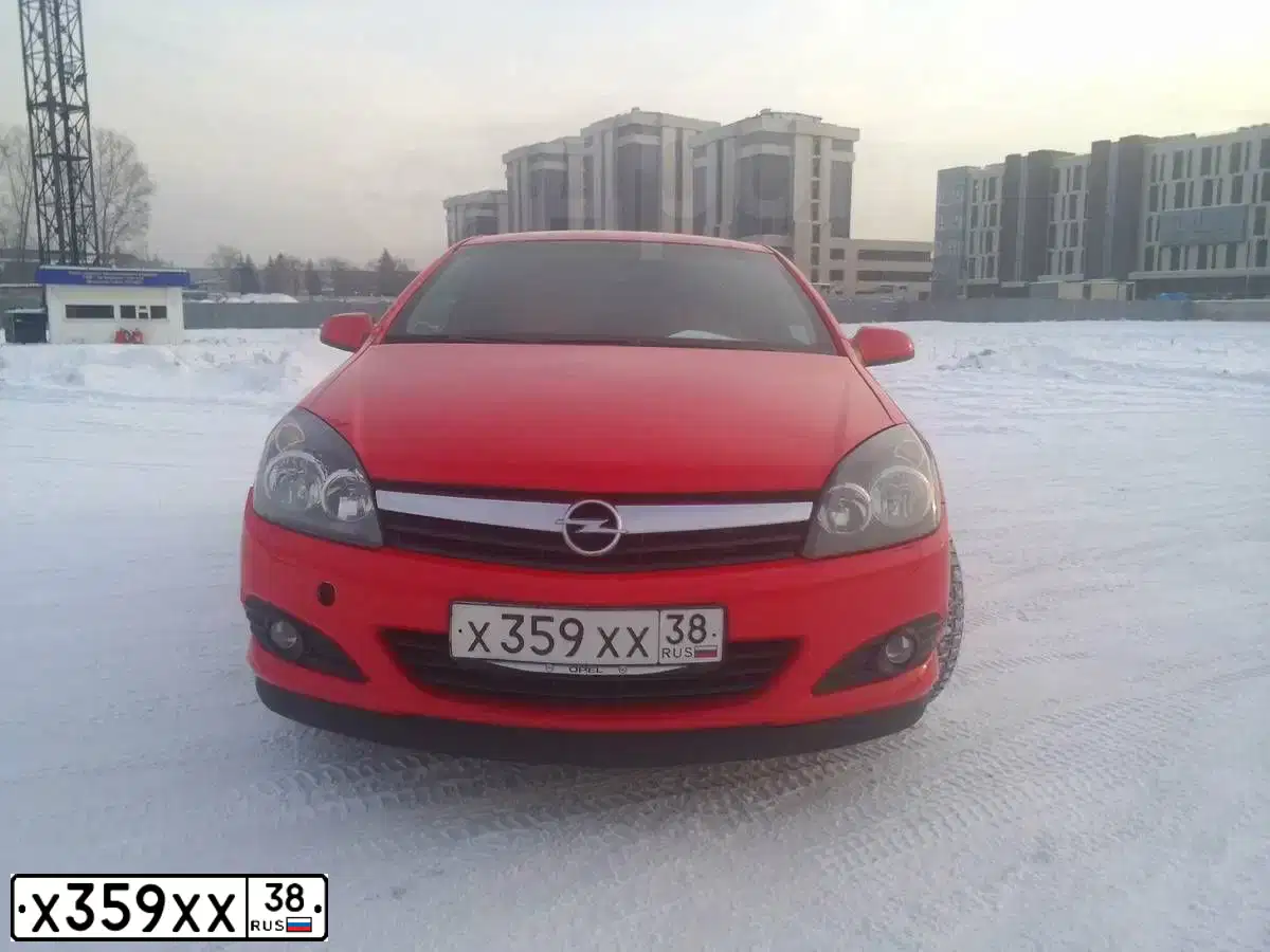 Фото автомобиля OPEL ASTRA, 2006 — госномер Т108ВК138. Цвет: КРАСНЫЙ