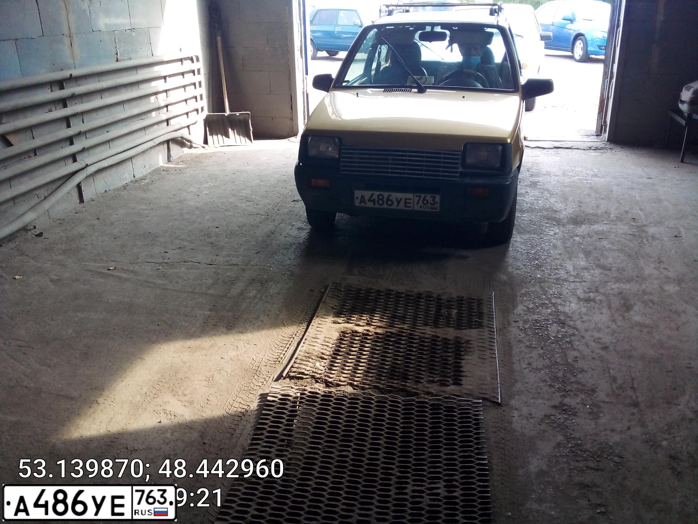 Фото автомобиля LADA OKA, 2005 — госномер Х507МО763. Цвет: Золотая Нива Мет