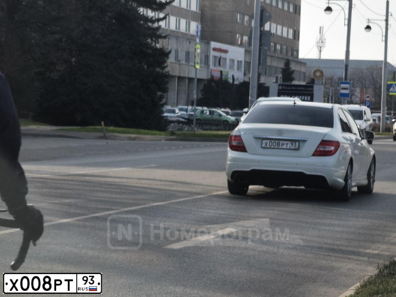 Фото автомобиля KIA RIO, 2016 — госномер Х009РТ93. Цвет: Белый