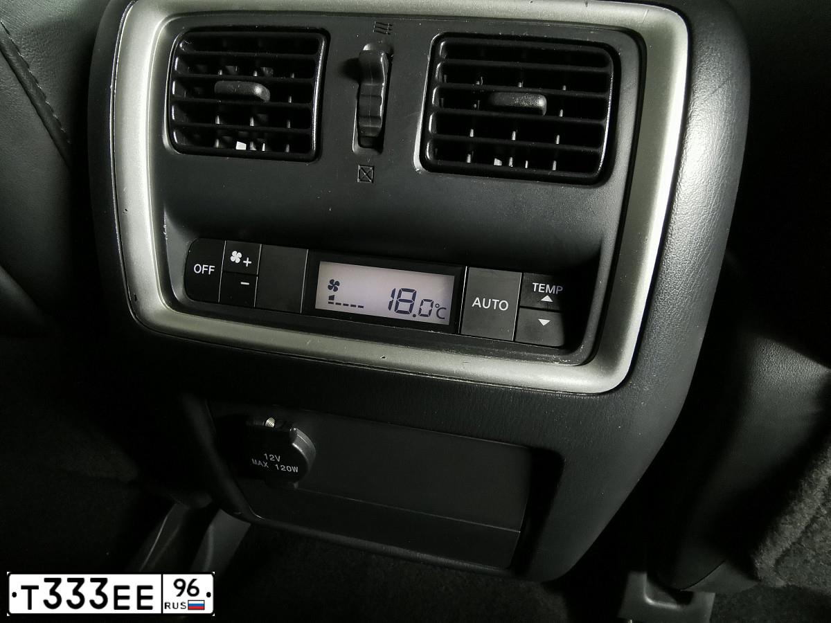 Фото автомобиля INFINITI QX60 /JX/, 2018 — госномер С373ОА72. Цвет: Темно-синий