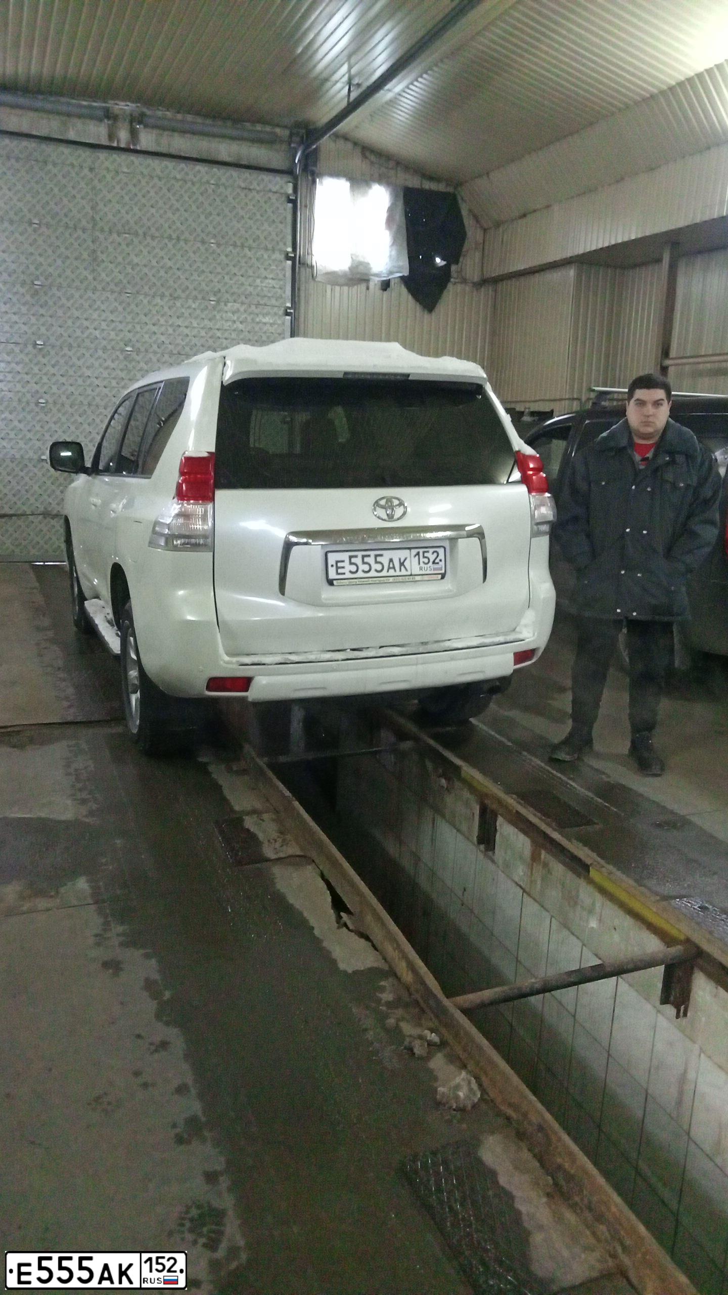 Фото автомобиля TOYOTA LANDCRUISER, 2012 — госномер У839ВА152. Цвет: БЕЛЫЙ