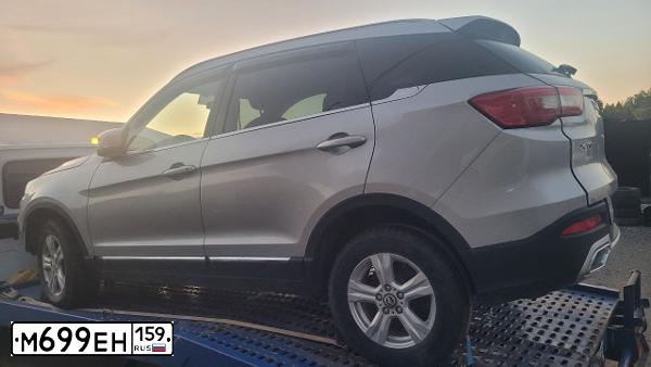 Фото автомобиля LIFAN X70, 2018 — госномер М699ЕН159. Цвет: СЕРЕБРО