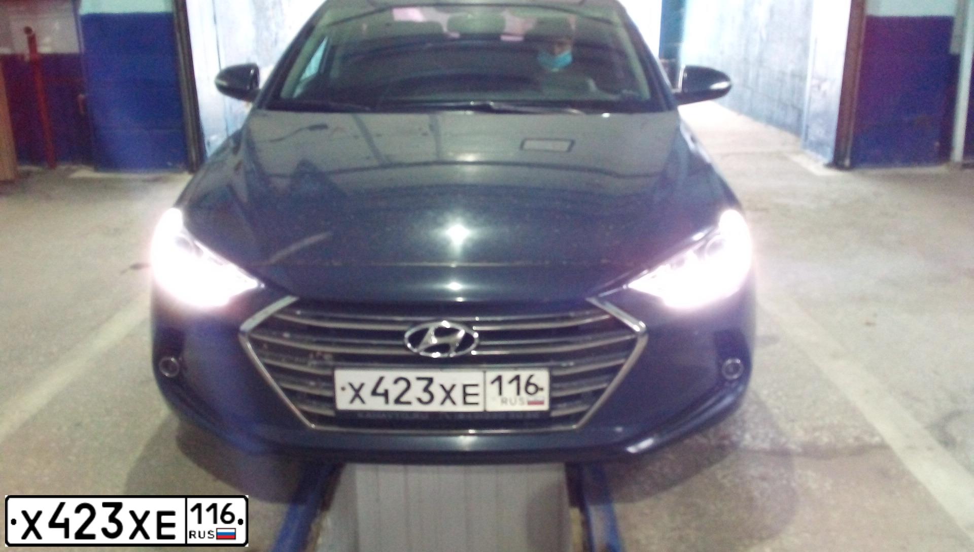 Фото автомобиля HYUNDAI ELANTRA, 2016 — госномер Н601ТТ32. Цвет: ТЕМНО-СИНИЙ