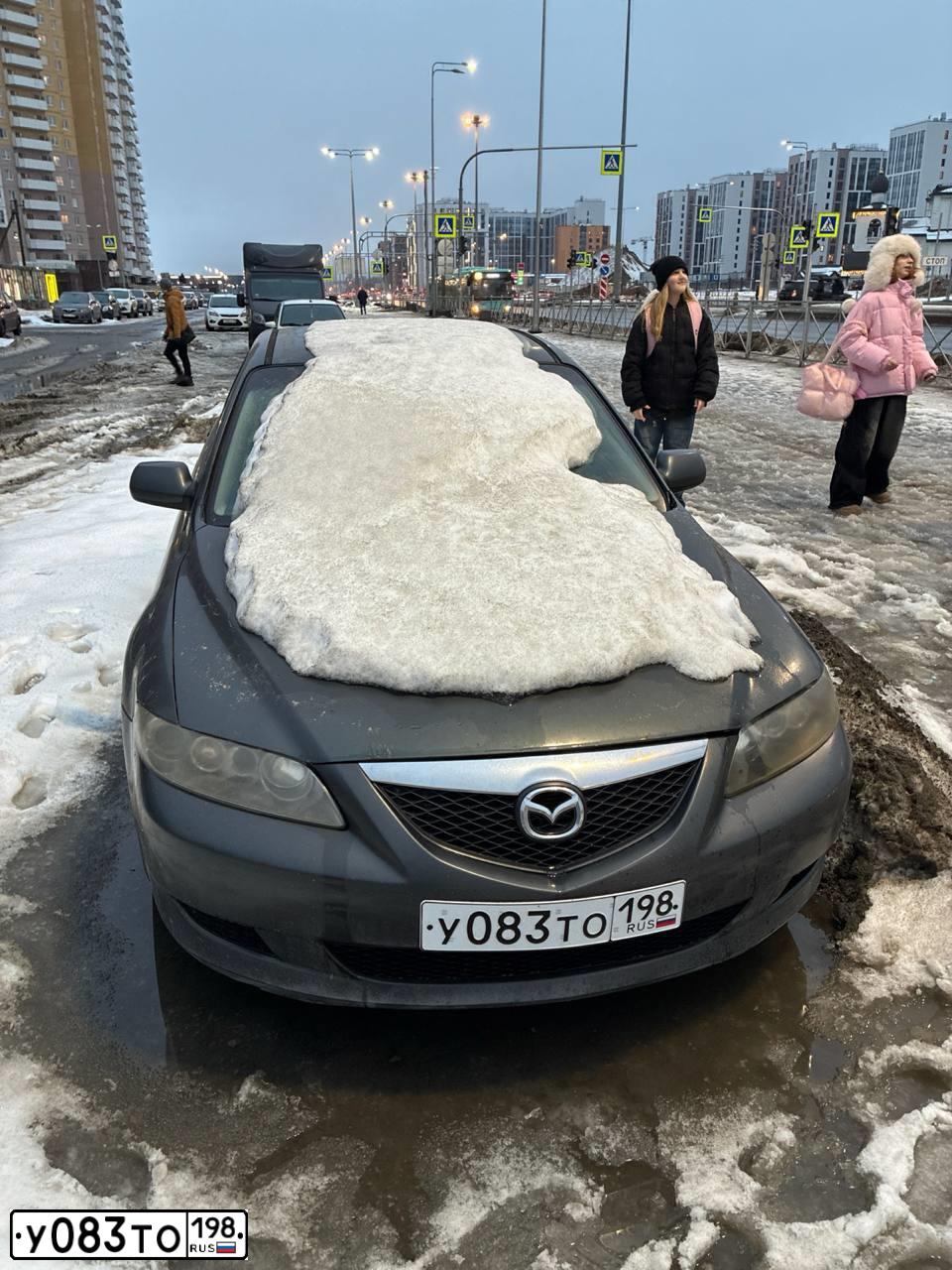 Фото автомобиля MAZDA 6, 2003 — госномер У083ТО198. Цвет: Серый