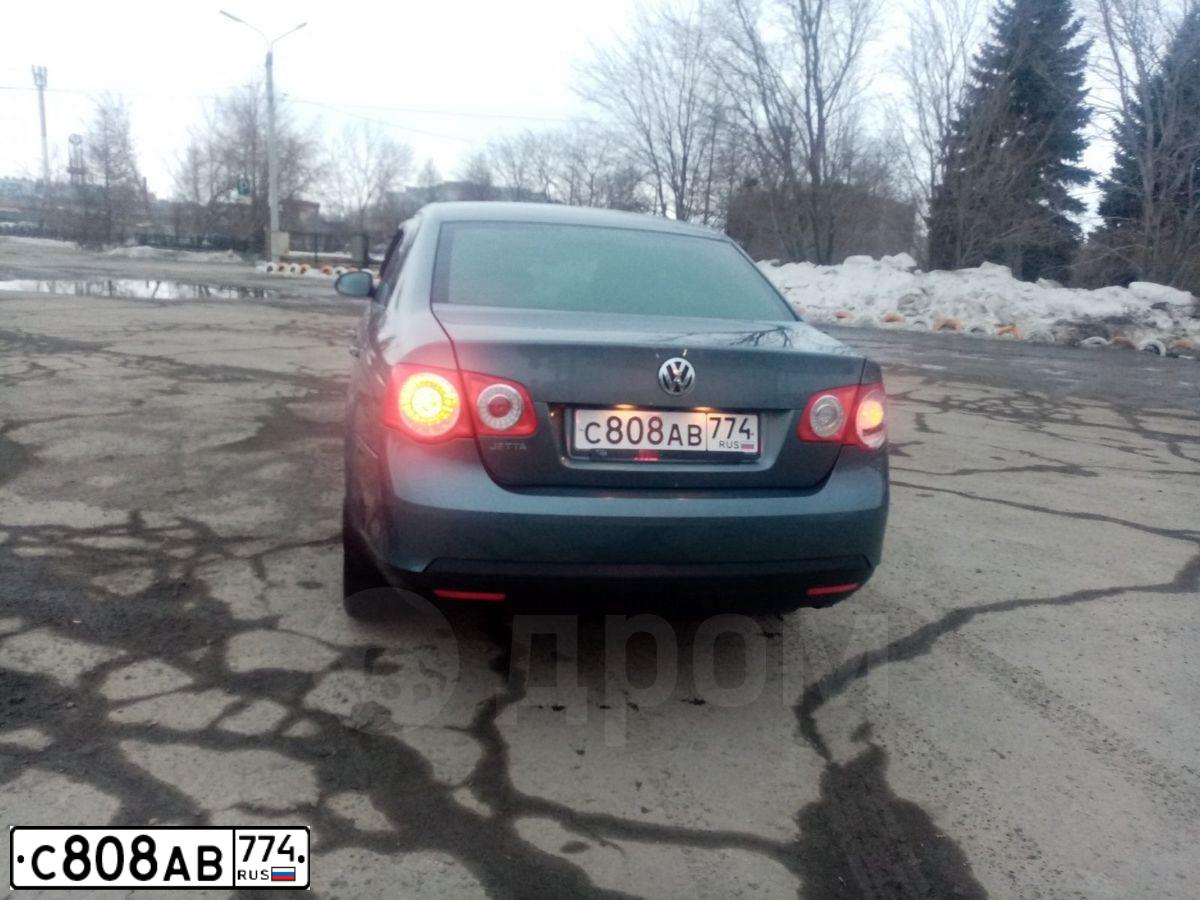 Фото автомобиля VOLKSWAGEN JETTA, 2008 — госномер С585ХХ102. Цвет: СЕРО-ЗЕЛЕНЫЙ