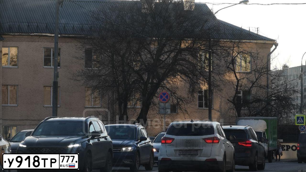 Фото автомобиля KIA RIO, 2011 — госномер У918ТР777. Цвет: Красный