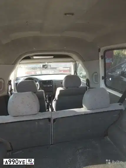 Фото автомобиля VOLKSWAGEN (WV2) CADDY, 2002 — госномер А990УЕ82. Цвет: Белый