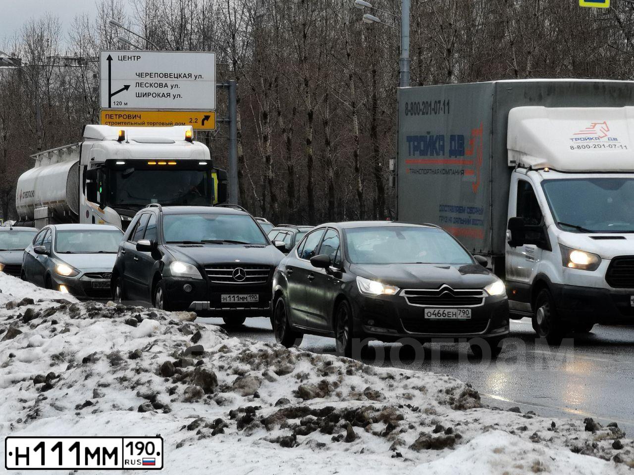 Фото автомобиля MERCEDES M-KLASSE, 2008 — госномер О683УУ44. Цвет: ЧЕРНЫЙ